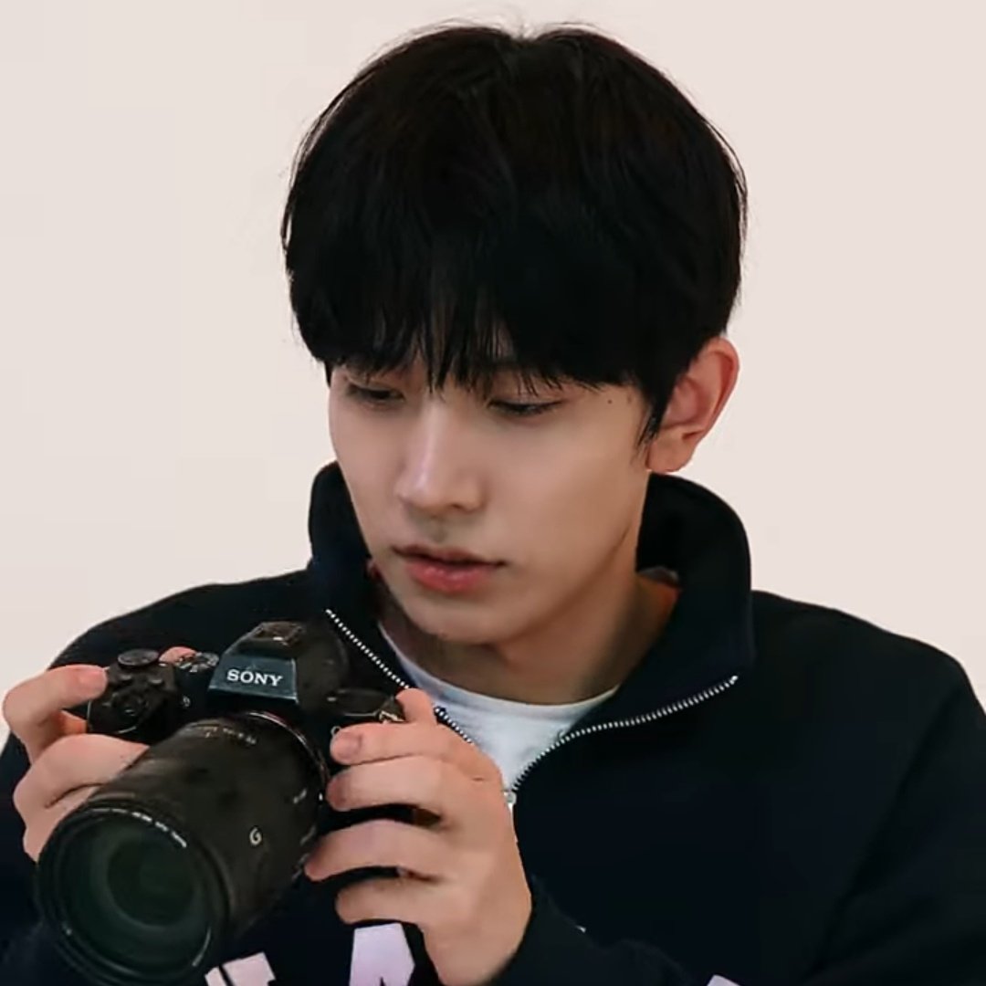heeseung archive tweet media