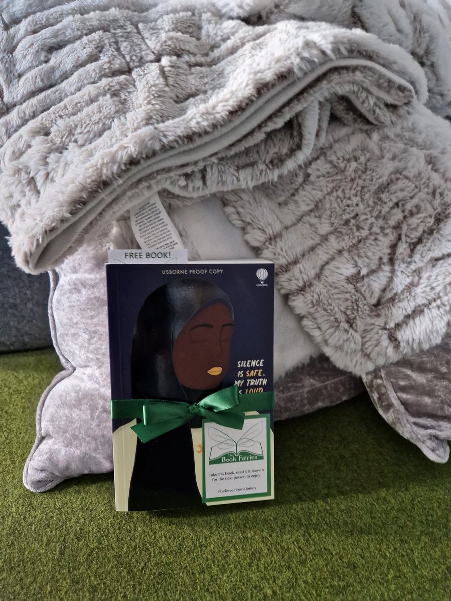 isstirling's tweet photo. We popped into the fantastic new wellbeing space in Cottrell. Visit Loch View Wellbing Suite today (2A1, beside Queens Court entranc), and you might find a book left by a Book fairy 💚 #IBelieveInBookFairies #StirWellbeingWeek https://t.co/o2WMf3CwQ7