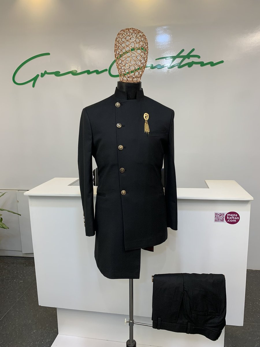 GreenCutton's tweet photo. Tailored Trench suit by @GreenCutton 

LEFT or RIGHT https://t.co/iPCQqlYeu0