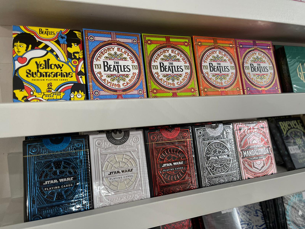 merchantofmagic's tweet photo. https://t.co/6vdhVMRXAo
And see our pinned tweet for 10% Twitter discount.
#thebeatles #beatles #starwars #ukmagicshop #magicshop https://t.co/EjXp9Edxzg