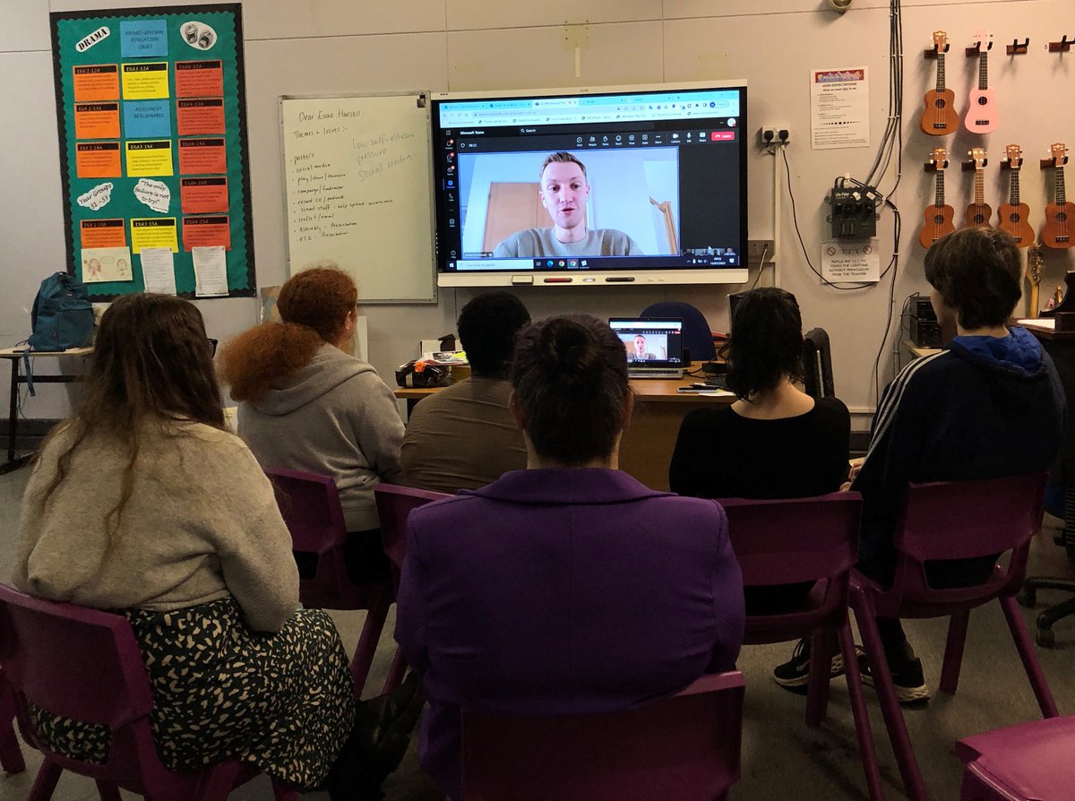IslaElliott's tweet photo. Our NPA Musical Theatre class are exploring the use of performing arts to raise awareness of important issues. Special thanks to @jordanblackwd for virtually visiting to providing industry insight, guidance, and feedback. @TeamDramusic @Excelerate_TWF #PBL https://t.co/hWBuSvKJDi