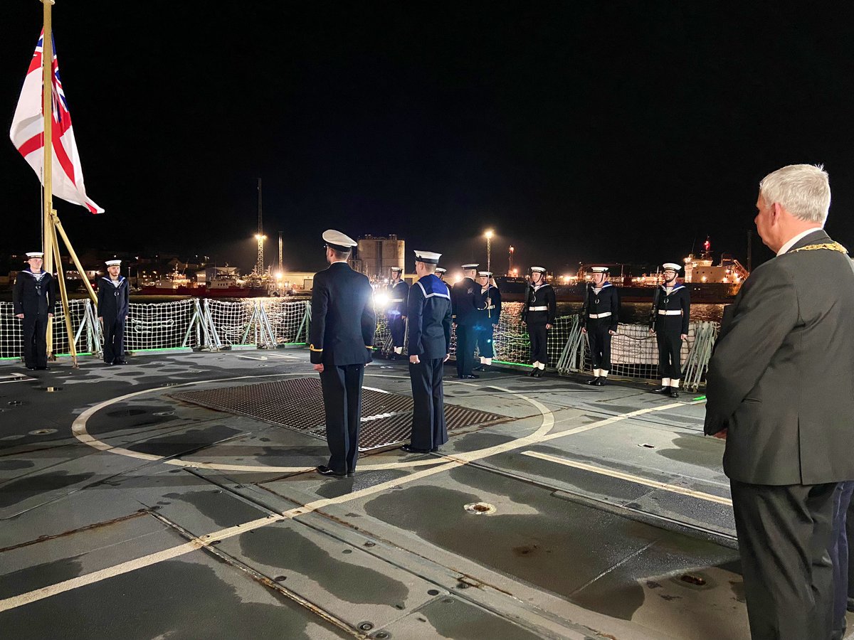 Last night, the Naval Regional Commander & the CO from @HMSMontrose hosted a Reception & Cap Demo in #Montrose for the final time on board this ship, which included local dignitaries and the Duke of Montrose (ship named after the 6th Duke, aka The Duke Class). #HMSMontrose