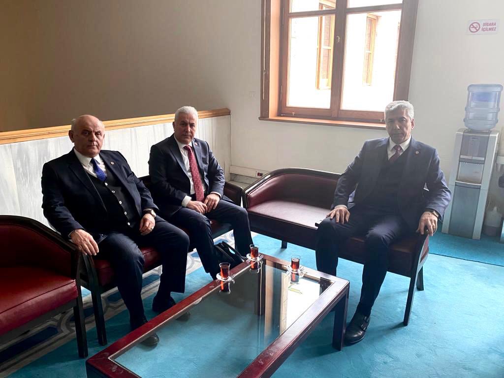 DurgenHamza's tweet photo. #AstsubaylaraAdalet “TAZMİNAT” TBMM’de AK Parti Grup katında nöbetteyiz. Şu an tüm Başkanvekilleri, Sn. İsmet YILMAZ başkanlığında toplantıda. İl ve ilçelerden destek bekliyoruz. Tlf, mail, fax https://t.co/jxxbAFT5JU