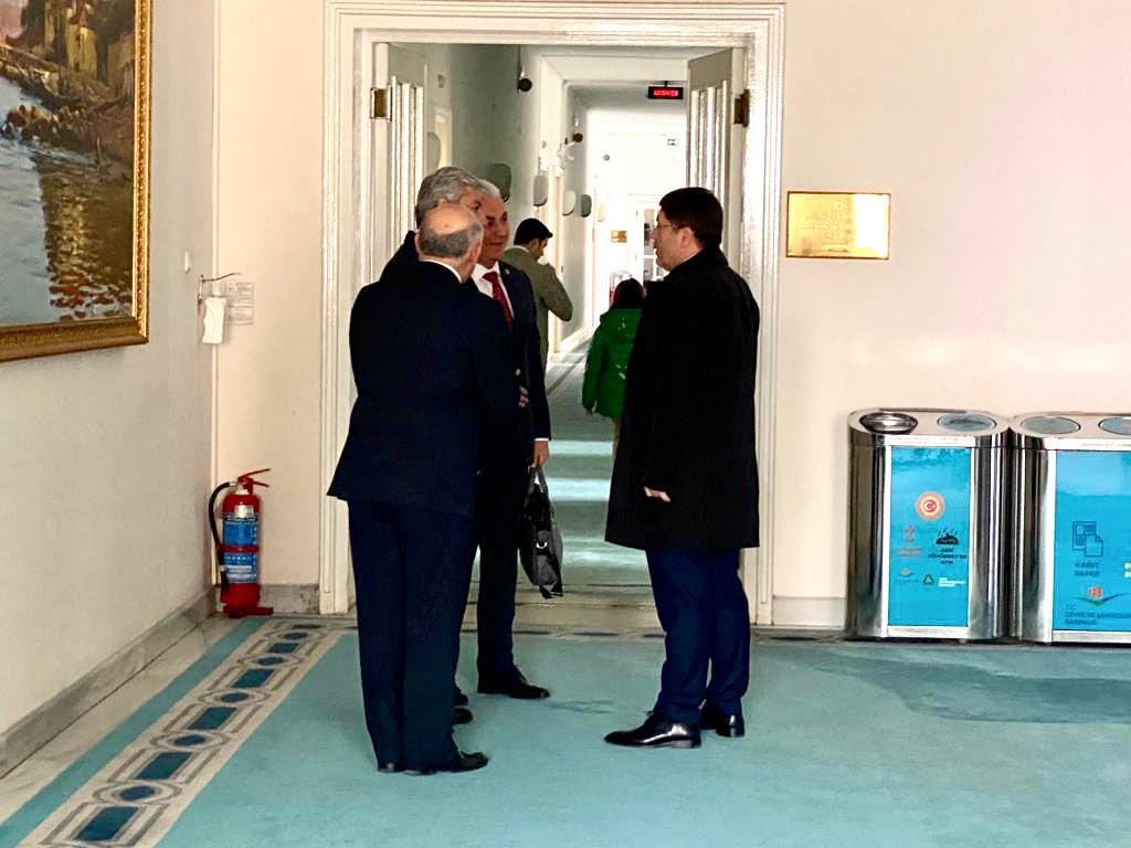 #AstsubaylaraAdalet “TAZMİNAT” TBMM’de AK Parti Grup katında nöbetteyiz. Şu an tüm Başkanvekilleri, Sn. İsmet YILMAZ başkanlığında toplantıda. İl ve ilçelerden destek bekliyoruz. Tlf, mail, fax