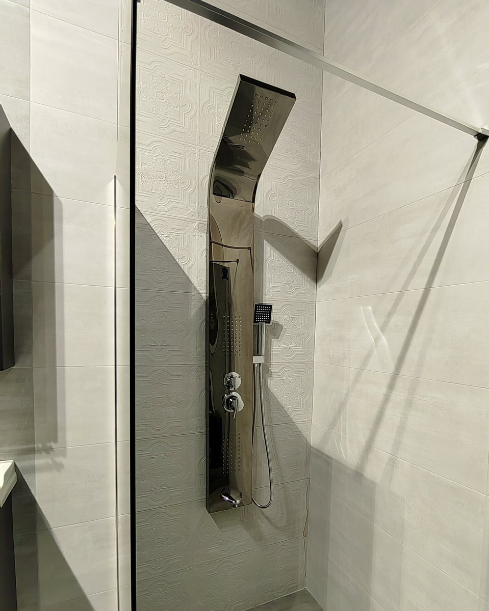 Duş alırken, duş aletlerinin etkisini hiç düşündünüz mü?

Bolla, Hidromasaj Duş Sistemleri ile duş deneyiminizi bambaşka bir boyuta çıkartıyor.

Gelin, Bolla Hidromasaj Duş Sistemlerinin derinliklerine inelim.

Sipariş ve bilgi için;
🖲️ vavelis.com
📨 info@vavelis.com