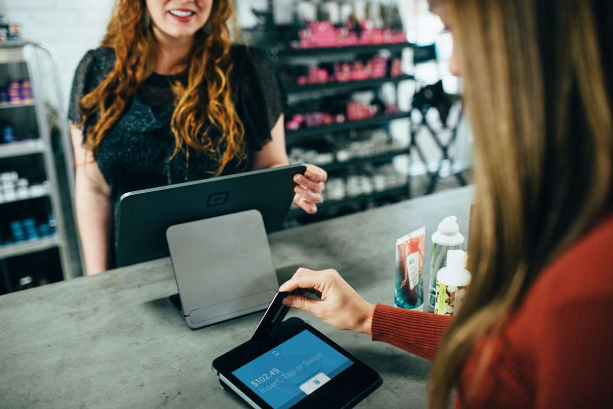 tpconsultants's tweet photo. Can brick-and-mortar retailers find the right balance between digital tech and human interaction in-store? 
 
Read more to find out https://t.co/N2mg8awdXd 

#RetailTechnology #ConsumerInsights #RetailForecasting #DataScience #RetailSolutions #DigitalRetailing #OmnichannelRetail https://t.co/34jawrPviz