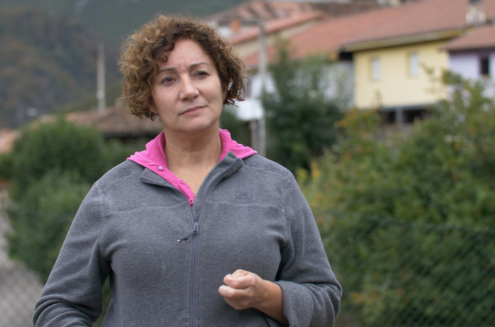 concejoabierto's tweet photo. Prindar el ganado que está pastando indebidamente es una costumbre representativa de la soberanía de los #pueblos sobre su #territorio. 
Teresa Suárez nos explica cómo los vecinos y vecinas de #Taja se repartían el cuidado de los animales “prindados” en el Corral de Concejo.(1/2) https://t.co/HgOsTFXgBO