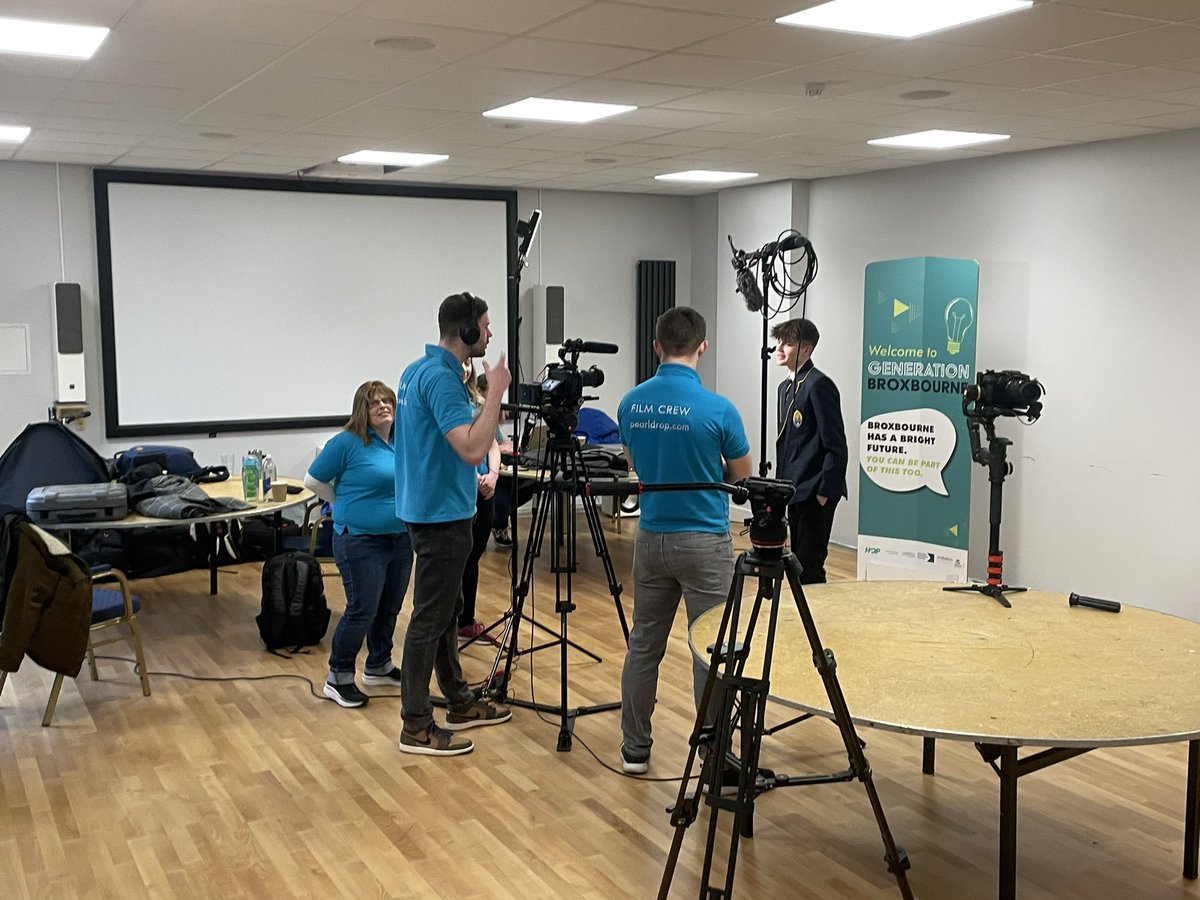 mprome1's tweet photo. Behind the scenes #generationBroxbourne @RBAcad @Hopinto_herts https://t.co/gXV322vBvA