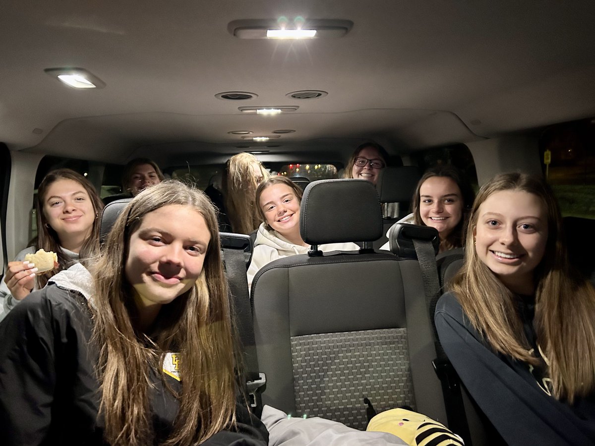 UABearsSB's tweet photo. On-time departure for our spring training trip to Myrtle Beach. Let’s go!!! #GoBears https://t.co/utDU8dOZcX