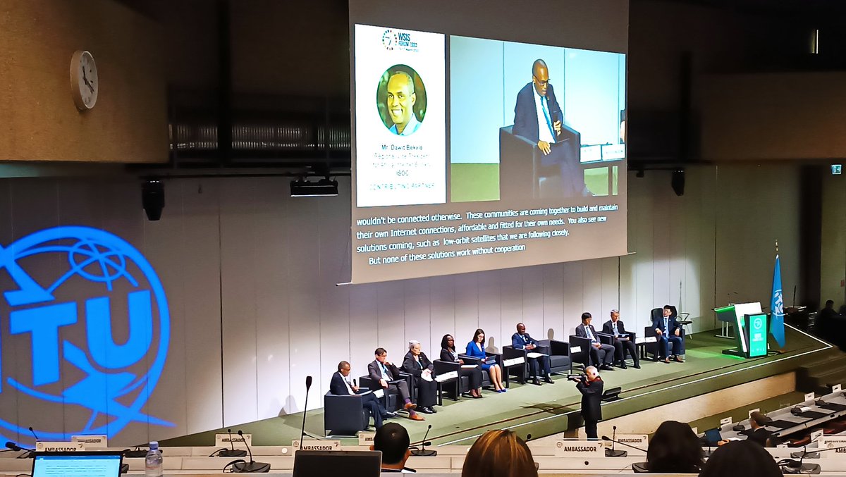 carlosbaca83's tweet image. #CommunityNetworks, as complementary access solutions, are key to achieve the challenge to connect everyone in the world by 2030, as @Dawit_bekele from @internetsociety said at @WSISprocess