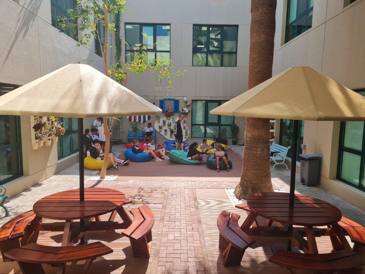 JCD_ArabicB's tweet photo. Year 10 are enjoying their outdoor time during the Arabic lesson @JumeirahCollege @GEMS_ME #Arabicweek https://t.co/NSczjIXf1x