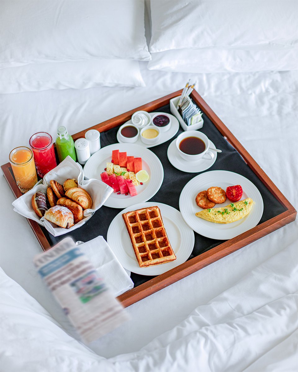 ParkHyattChenn's tweet photo. When you just want to dine in the comfort of your room, away from the world outside, the In-room dining menu offers an array of delights. Whether it is regional, comfort or an international adventure, our menus are sure to satisfy any food connoisseur.
#InRoomDining https://t.co/Hvb8ZP5Uf5