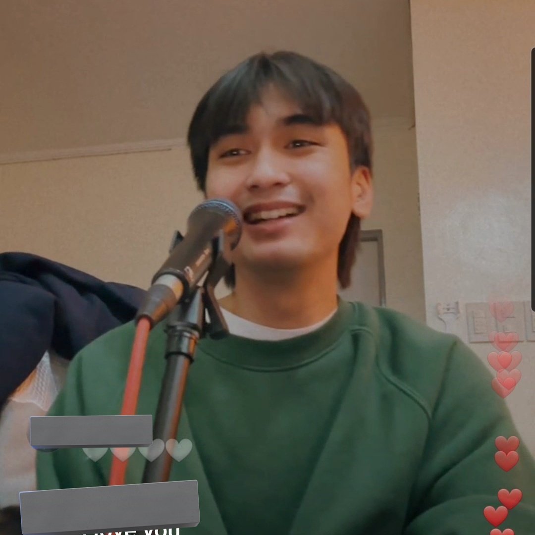 adieepot's tweet photo. Adie's smile while talking about how thankful he is to his fans <3 https://t.co/80O7RK2ofH