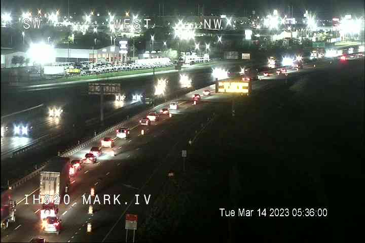 #FTWORTH #1080KRLD_Traffic WB N. Loop 820 past Mark IV Pkwy, overnight roadwork blocks the 2 right lanes.