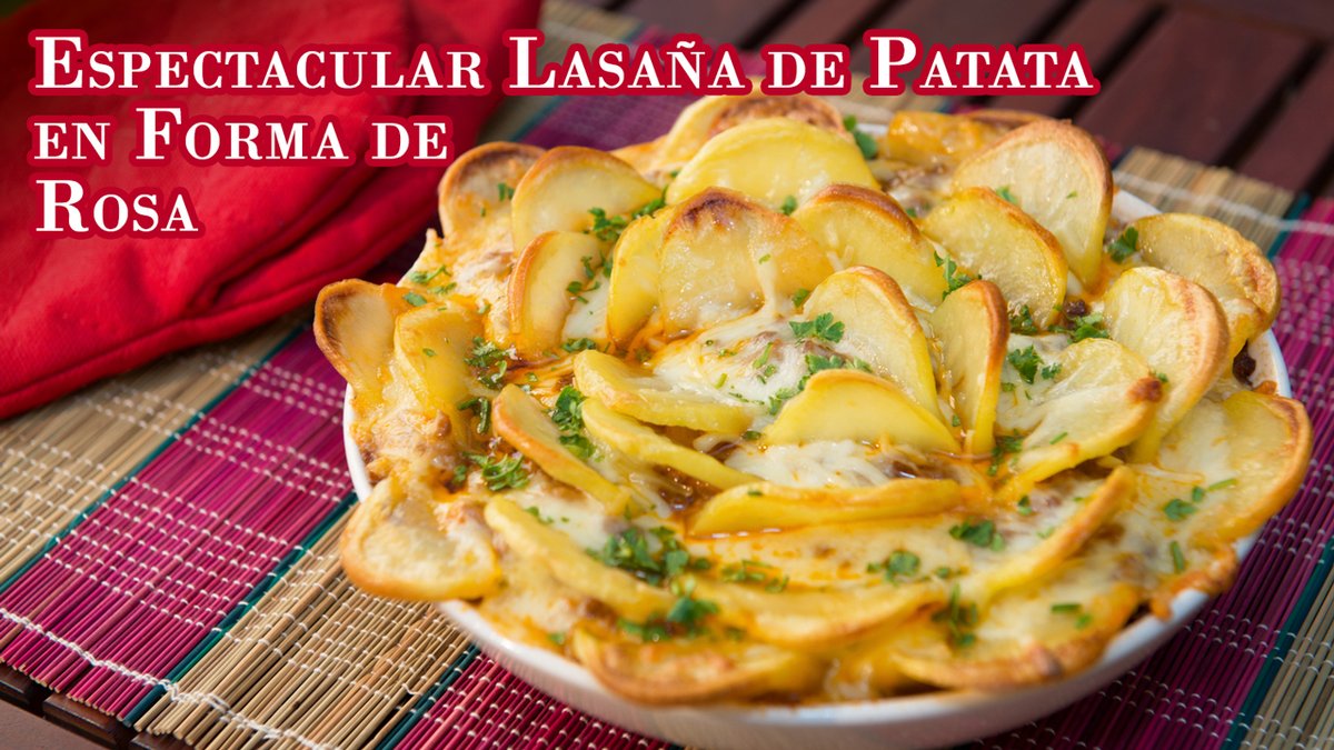Espectacular Lasaña de Patata en Forma de Rosa, Riquisima. Mari nos hace una riquisima lasaña de carne con patatas en forma de rosa facil de hacer y que queda precioso para un momento especial o con invitados. youtu.be/9P7xCbbx-yw #Recetas #carne #lasagna #gastronomia