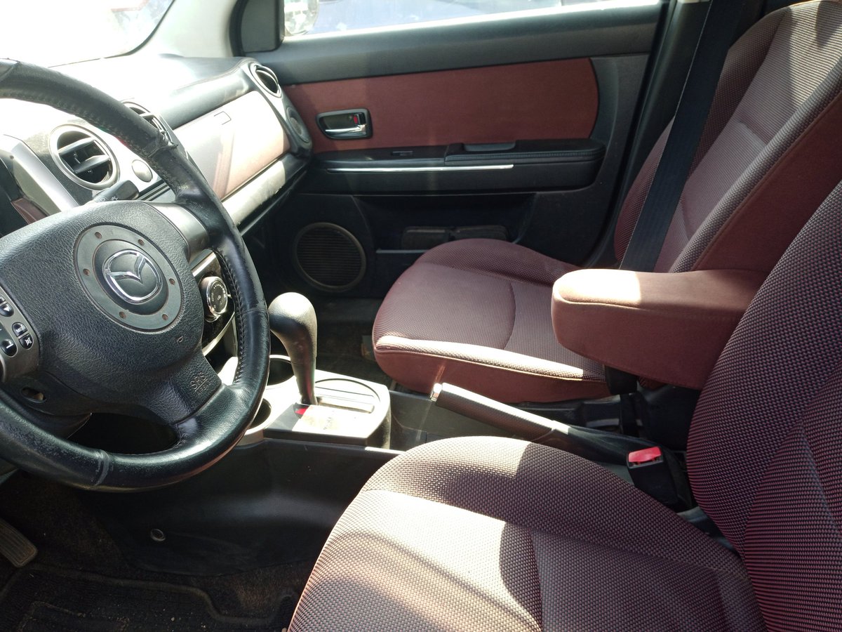 repYB's tweet image. Mazda Verisa, 1.3L engine, chilling a.c, ONLY GHS 40,500. Call 0574287401. 

#sark #KNUSTGraduation #Nana Ama #Media General #Eii