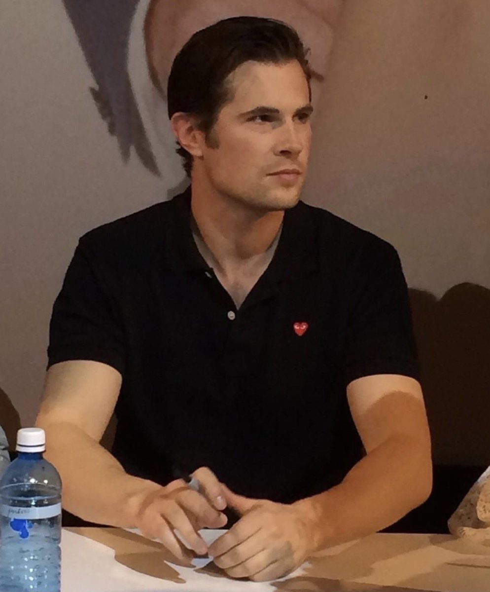 nasabuf's tweet photo. #extraordinarilytalented #mosttalented #incrediblytalented #tohearandbeheard #mosthandsome #mosthandsomeman #mosthandsomeactor #mosthandsomeaustralian #mosthandsomeaustralianactor #davidberry #brilliant #humble #gracious #kind #fun #sexiestmanalive, inside/out #loved #respected https://t.co/j3nHJRXTkw