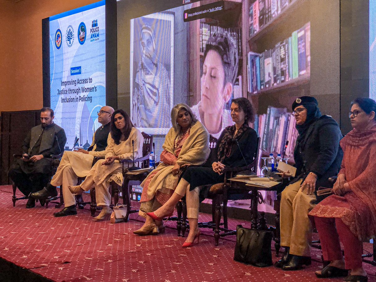 PasbanAwam's tweet photo. Discussions in session one were led by esteemed policymakers & government officials, as they provided insightful ideas about women's inclusion in Pakistan’s policing practices. #NWPC23 #AccessToJustice @USIP @TenzilaMazhar @valekhan @SarahBelal_ @FarhanZahidCT @ChaudhryShafeeq https://t.co/UvGgY0lkWV