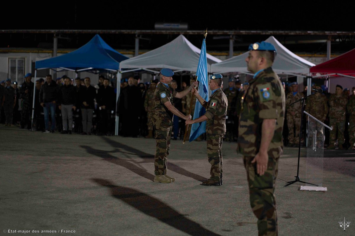 EtatMajorFR's tweet photo. #Daman | Transfert d'autorité de la Force Commander Reserve au sein de la @DAMAN_UNIFIL_FR
Le COL Delcourt, chef de corps du @RICM_off, prend le commandement du 45e mandat de la FCR.
➡️C'est l'occasion de saluer le travail accompli par les militaires 🇫🇷 au service de la paix. 🇱🇧 https://t.co/urDmTVmE3T