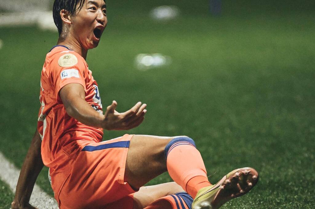 stefanusian's tweet photo. ウイナー // @albirexsingapore drew first blood in their meeting with @lioncitysailors.fc last week https://t.co/8ddrfGNx4e https://t.co/ufTgFnXCB9
