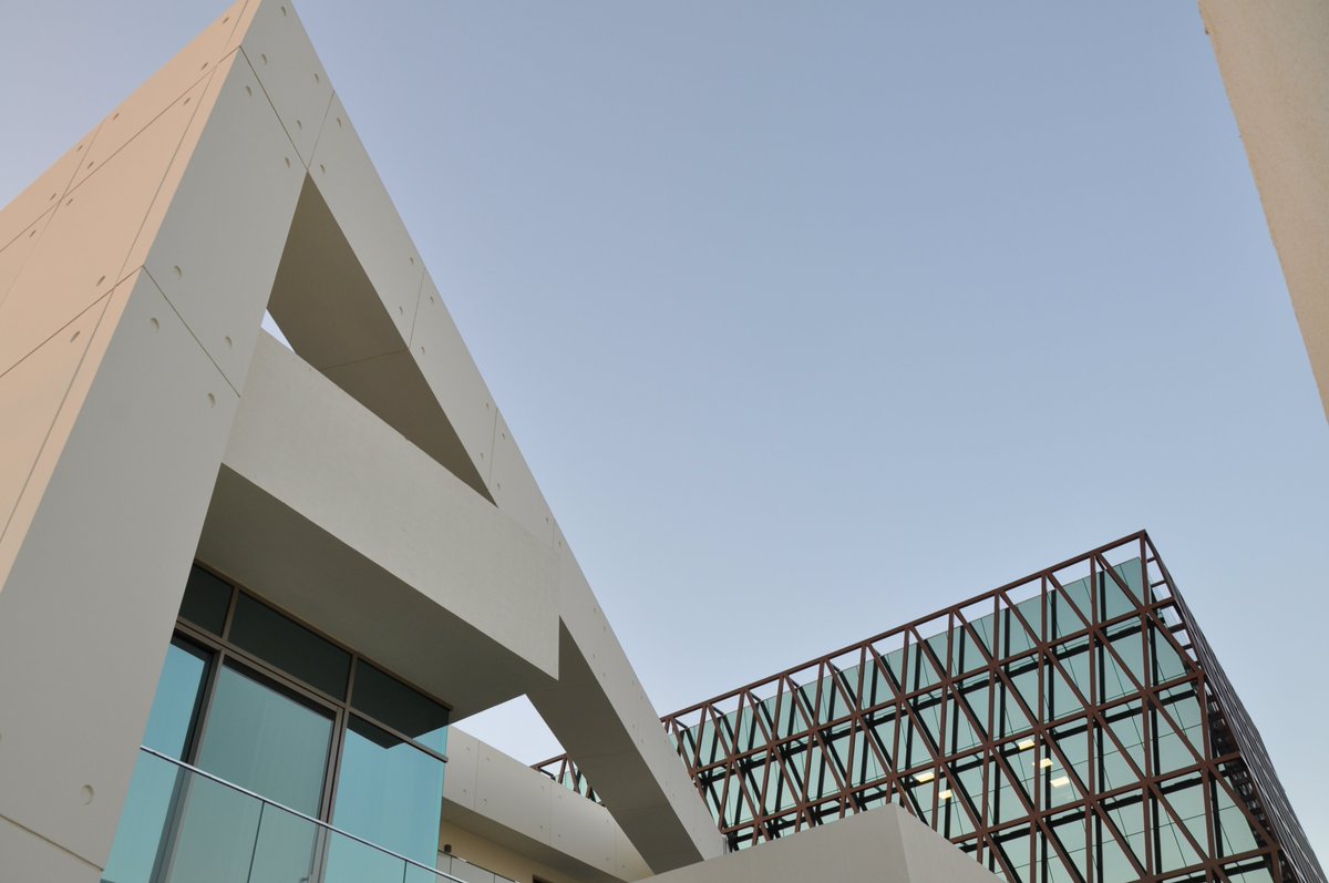 MakanConsulting's tweet photo. Indonesian Embassy in Abu Dhabi created by Makan Architects and Engineering Consultants.
#architecturaldesign #engineeringconsultants https://t.co/kKmh0imkxx
