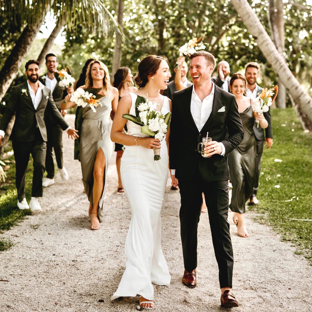MaryBethBoehm's tweet photo. Love is in the air.  A beautiful memory of Janel and Clayton's wedding at The Bonnet House Museum and Gardens.  Janel filled this day with special details that really highlighted their personality and love for family and friends.  
#krystalcaponephoto 
#loveisinthedetails https://t.co/kNSFLd1aEw
