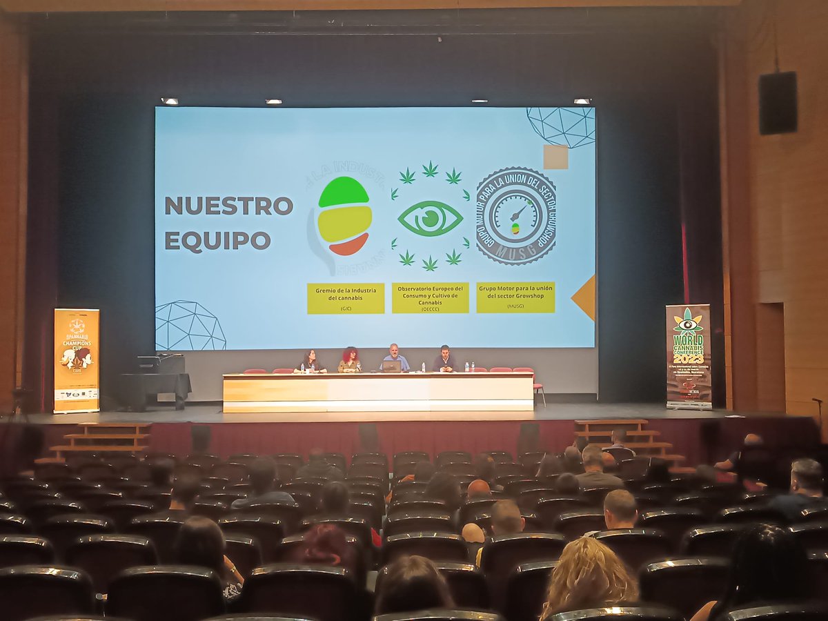 sweetseeds_es's tweet photo. 1⃣🙌Una de las charlas más enriquecedoras de @FeriaSpannabis fue la de @CannabisGremio @ObsCannabis y #MUSG .
🌱El grupo busca crear un marco estable para el sector Grow Shop que cuenta con más de 25 años de historia en España y que últimamente ha sido atacado sin fundamento. https://t.co/5gYha3fwfJ