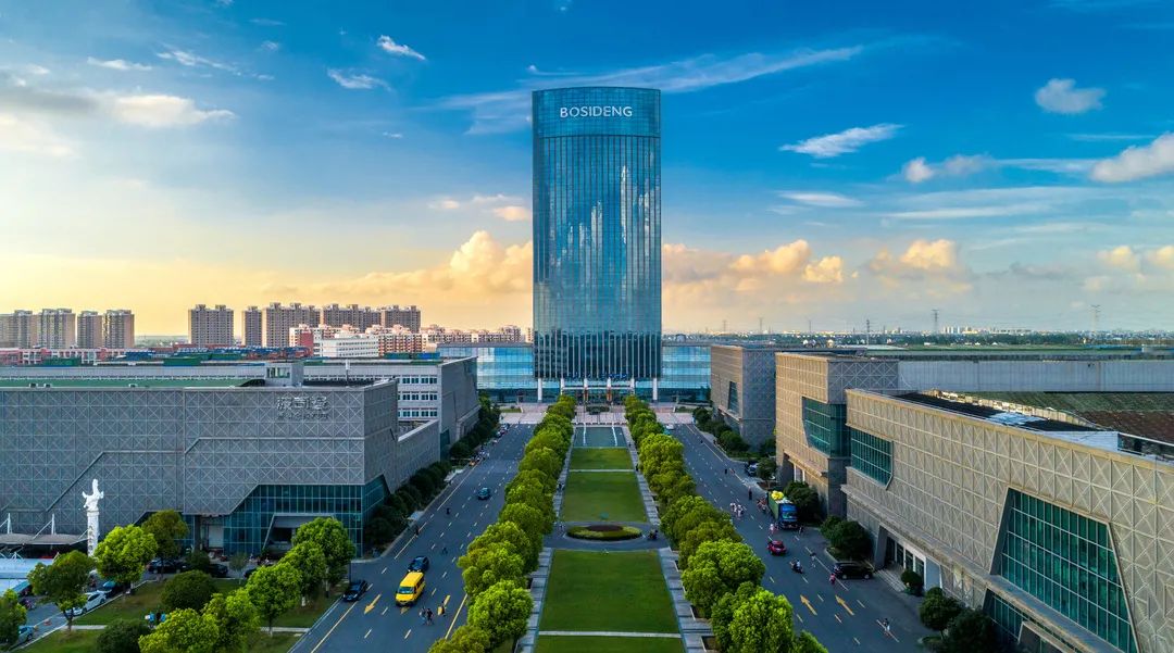 ThisisSuzhou's tweet photo. Changshu & Wujiang district in #Suzhou have been listed as demonstration zones for high-quality development of the private sector #economy. Facing multiple challenges, Suzhou’s private sector economy nonetheless reflects its remarkable resilience and liveliness. #FocusOnSuzhou https://t.co/4Q4ml4i14a