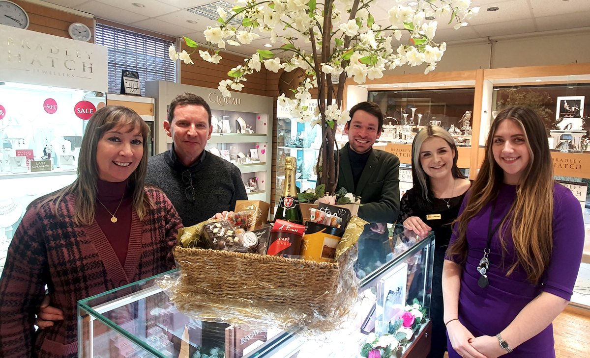 ClaritySuccess's tweet photo. Bradley Hatch and his team @BradleyHatch have received their Clarity &amp; Success 20 year anniversary hamper. Congratulations again Bradley and Louise and thank you for your continued support and partnership. https://t.co/DI5g0kcNbd