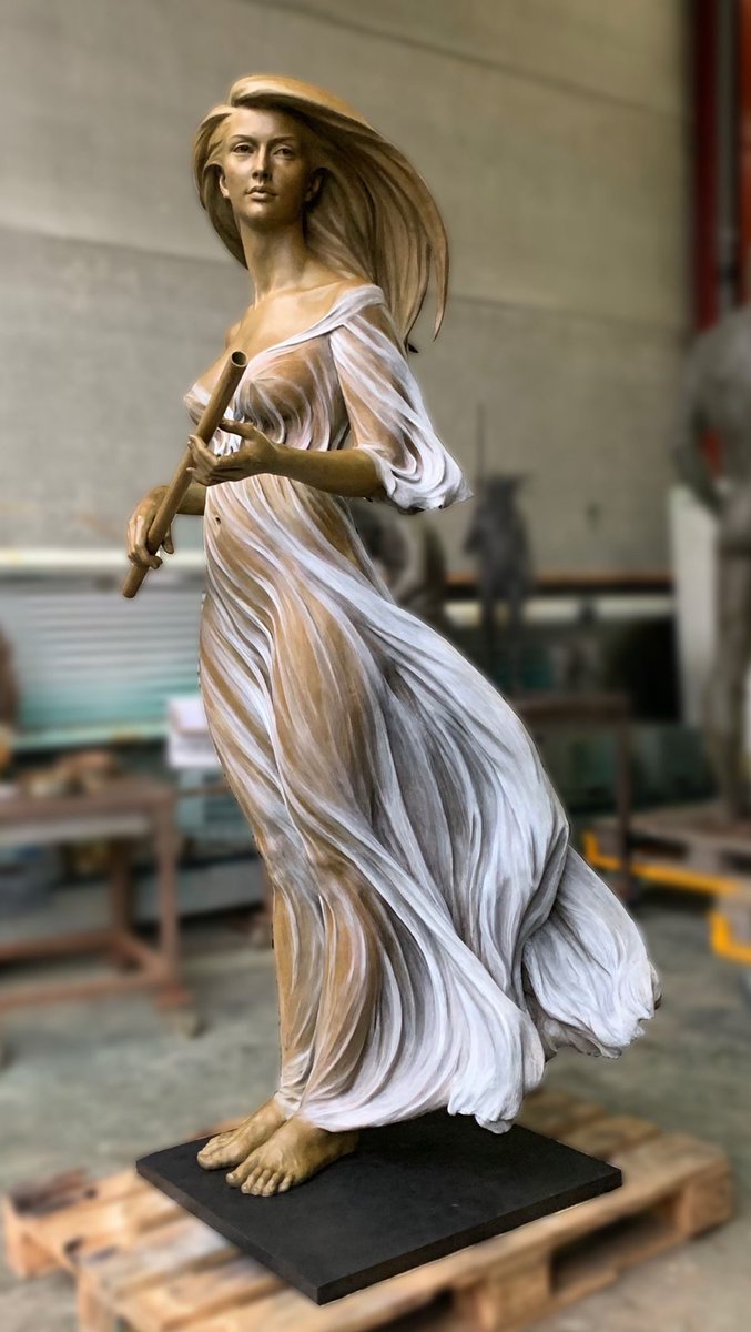 Musk_DaiIy_news's tweet photo. Good Morning 
Luo li Rong 
Graceful and very beautiful these sculptures / statues 
Chinese  Trained in Beijing and now living and working in Belgium.  She creates so much movement in her work https://t.co/JuQYJqxf3M