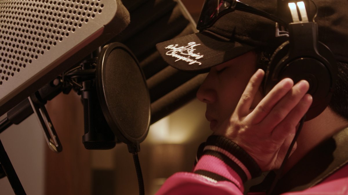 JoshCullen_s's tweet photo. Episode 1 of #WILDTONIGHT IN THE DARK is out! What was your favorite part of the recording journey and why is it Ace? 

Watch the first ep here:
▶ https://t.co/lrorKbaqmZ

We're also so close to 1M! Watch the M/V:
▶ https://t.co/oaymf1D6iq https://t.co/Ulckv0CRK7