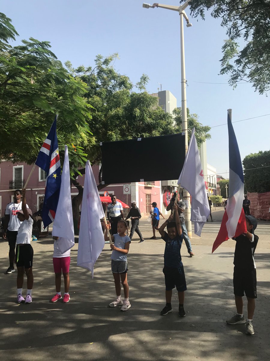 A nossa corrida terminou. Agora, <a href="/franceaubresil/">France au Brésil 🇫🇷🇪🇺</a> vamos lá !

Notre course s’achève, et nous passons le flambeau à l’Ambassade de France au Brésil. C’est parti ! 

#TerreDeJeux2024 <a href="/Paris2024/">Paris 2024</a>