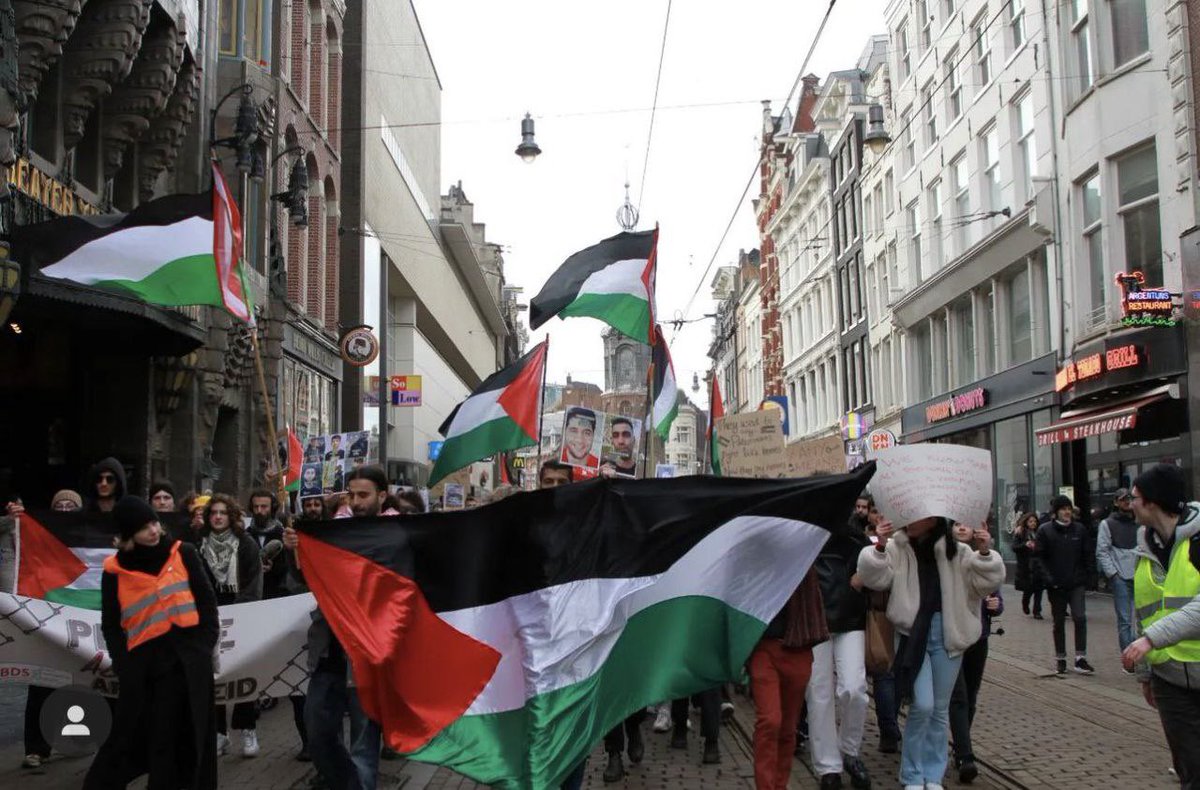 Right_ToLive's tweet photo. #HumanityStillAlive Palestinian supporters in Amsterdam took the streets in support of Palestinian people and are raising their voices to end Israeli apartheid and crime.
#PalestinianLivesMatter #IsraeliTerrorism https://t.co/mwm9hMhmQj