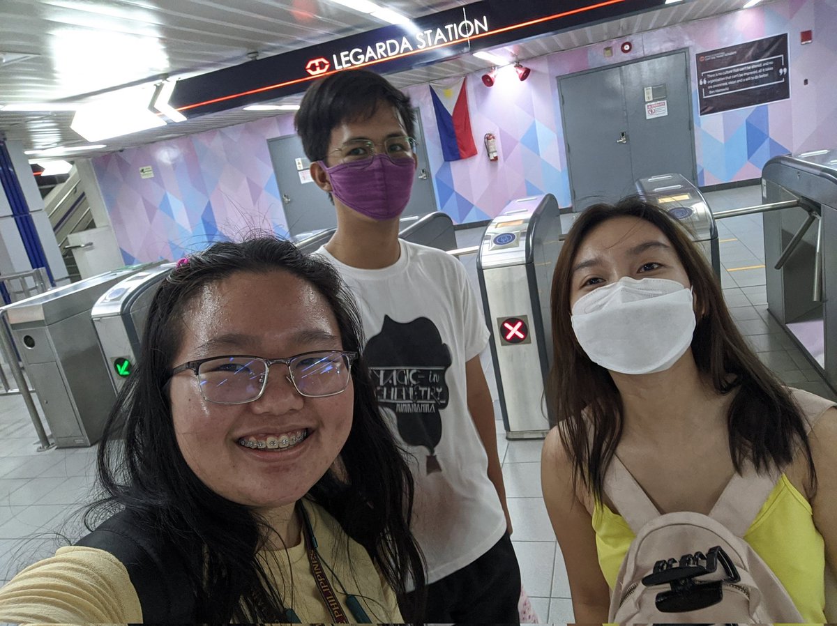 kleweeeee's tweet photo. LEGARDA STATION
CHLOE, #PSYSC52nd #INTE https://t.co/Dunmzsf1bh