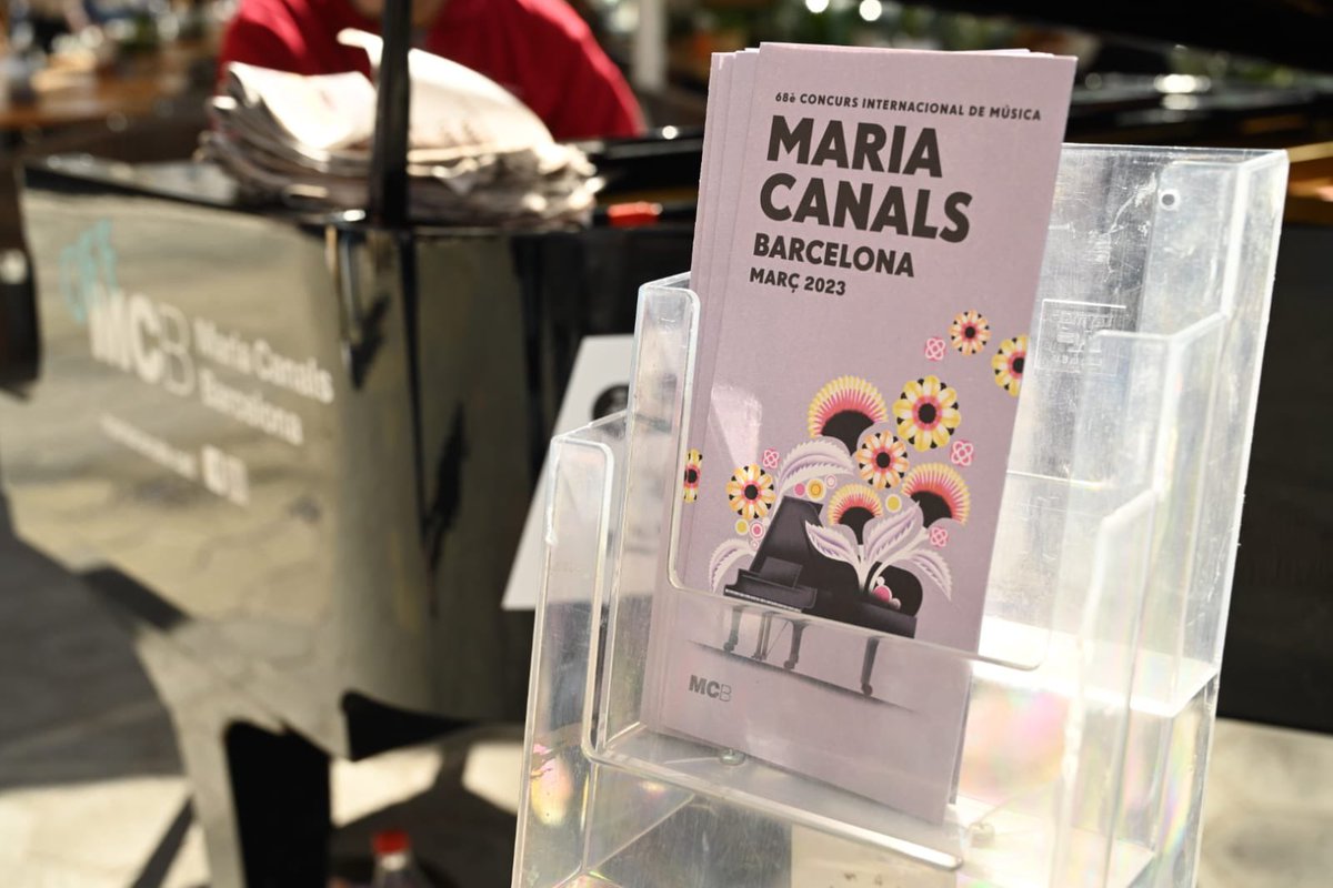 mariacanals_bcn's tweet photo. 👉🏼Avui som al Passatge Maria Canals, davant del @elnacionalbcn, en motiu de la publicació del nostre suplement al @diariARA !

😍Visiteu-nos al nostre compte d’Instagram per participar en un gran sorteig.

#Johitoco #OFFConcurs #MariaCanals https://t.co/MYS77BfUZo