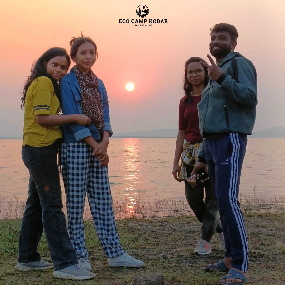 Friends & sunset! Couldn't get any better! ❣️

📍Eco Camp Kodar, Mahasamund

.
.
.
.
#ecocampkodar #kodardam #campingsite #campingnearraipur #mahasamund #friendstrip #sunsetphotography #sunsetvibes #chhattisgarhtourism