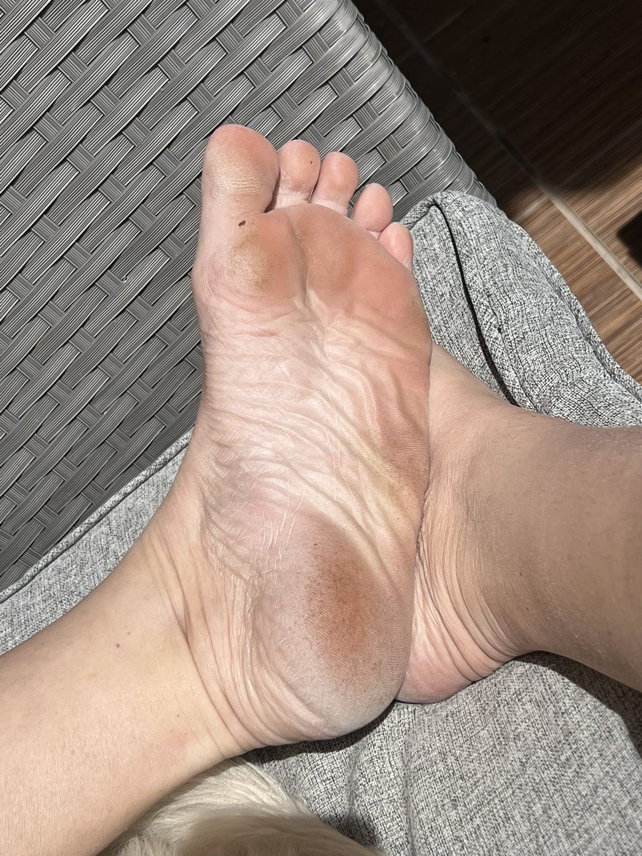 QueenNakoma's tweet photo. I was walking barefoot all morning today, now you have the honor of licking my feet clean! @rt_feet @rt__piggy @RTpeasant123 @FootParadiseRT https://t.co/xKQFYeYHxb