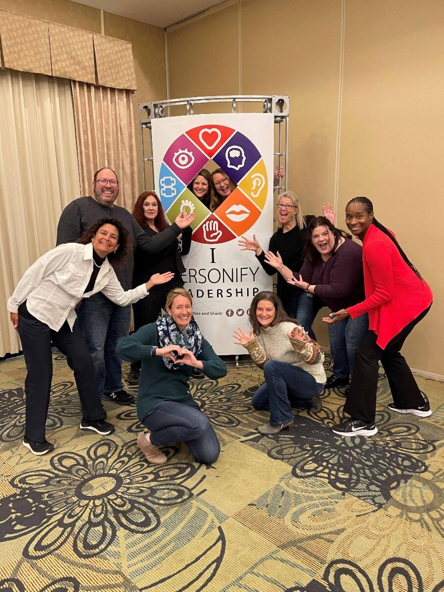 PersonifyLeader's tweet photo. Do YOU Personify Leadership?  What does it mean to be an Effective Leader?  Read more: https://t.co/3Lz8hRf0Df https://t.co/lhVSyqooB8
