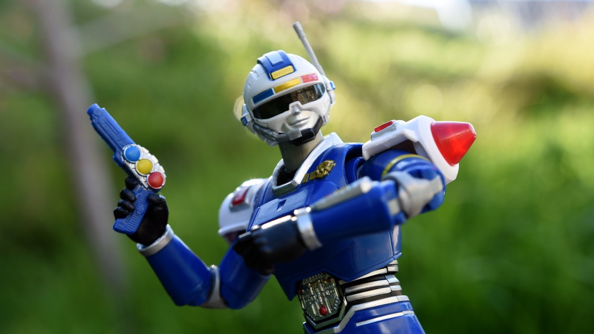TheFwoosh's tweet photo. #Hasbro: Lightning Collection #PowerRangers Turbo #BlueSenturion https://t.co/6Uk0AdGsPH https://t.co/Sz0FjZdn7i