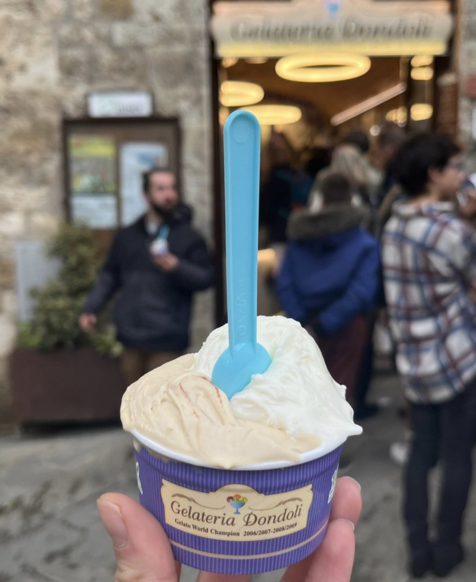 aalbaherrero's tweet photo. pasta, pizza, gelato y atardecer en la Toscana https://t.co/wtRo4aJBgf