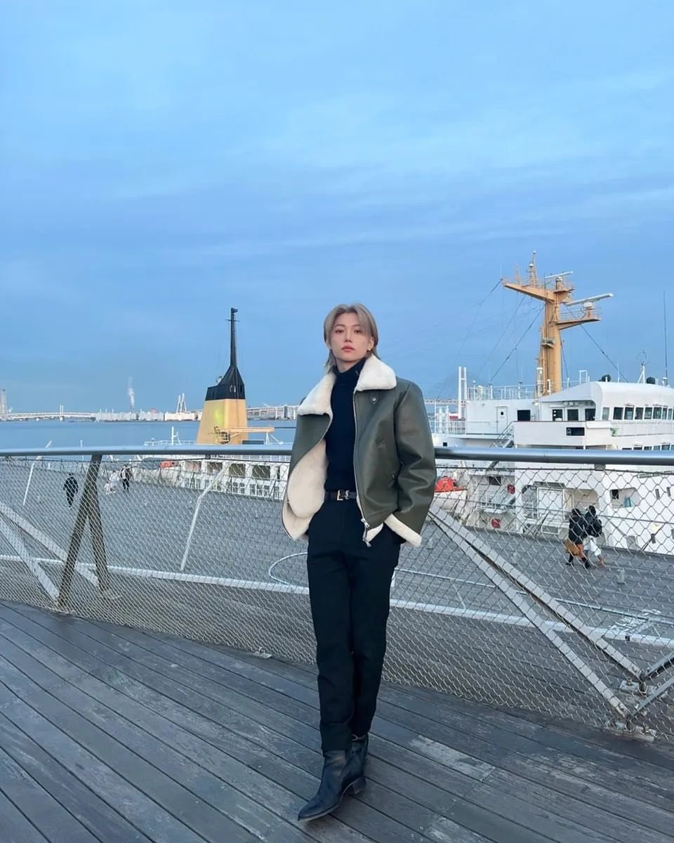 yonglixx_x's tweet photo. 해피 화이트 데이 🐈‍⬛🤍 
#straykids #stay #felix https://t.co/H5x0Xs4uYN