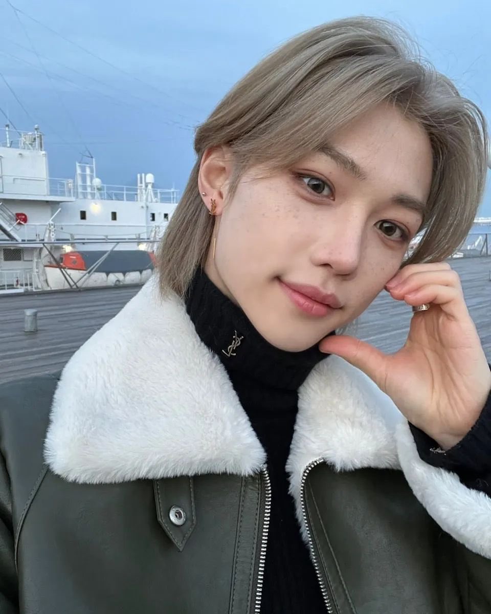 yonglixx_x's tweet photo. 해피 화이트 데이 🐈‍⬛🤍 
#straykids #stay #felix https://t.co/H5x0Xs4uYN
