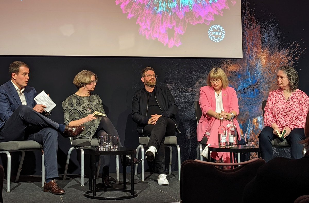 Building strong teams is imperative for the success of our industry, even more so in hybrid working, even more so when there's a talent shortage. 
Great session this morning, and hear more about Inclusive teams at the lunchtime session from the EDI Council. 
<a href="/TweetMRS/">MRS</a> #mrslive