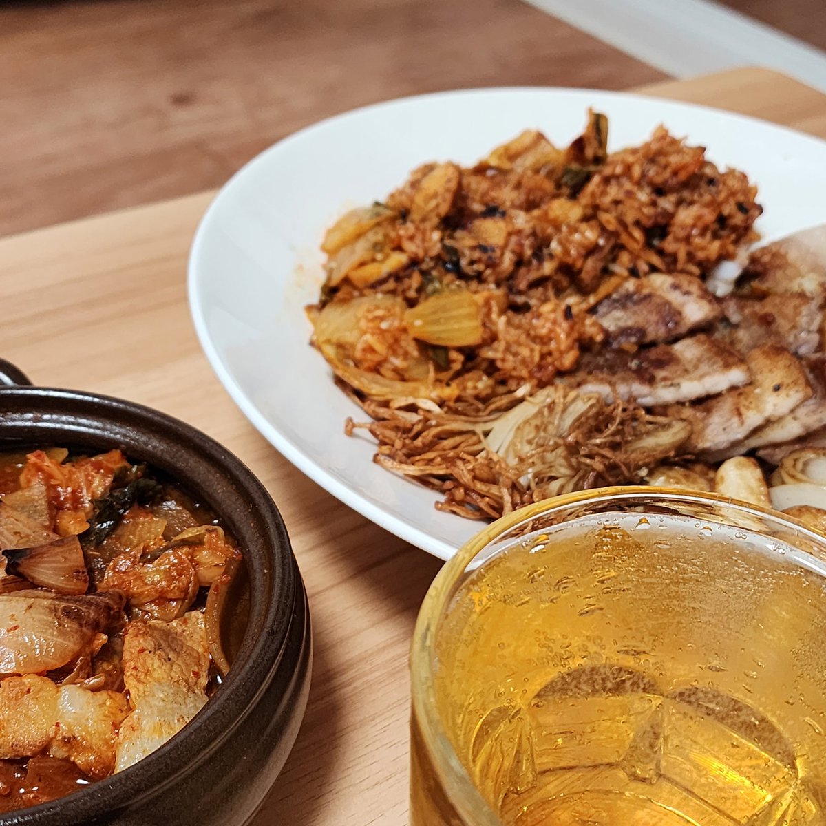 dongerami__'s tweet photo. #천안 #섹트 #건오 #트친
혼술 뇸😋 https://t.co/Hk0Ihr60kg