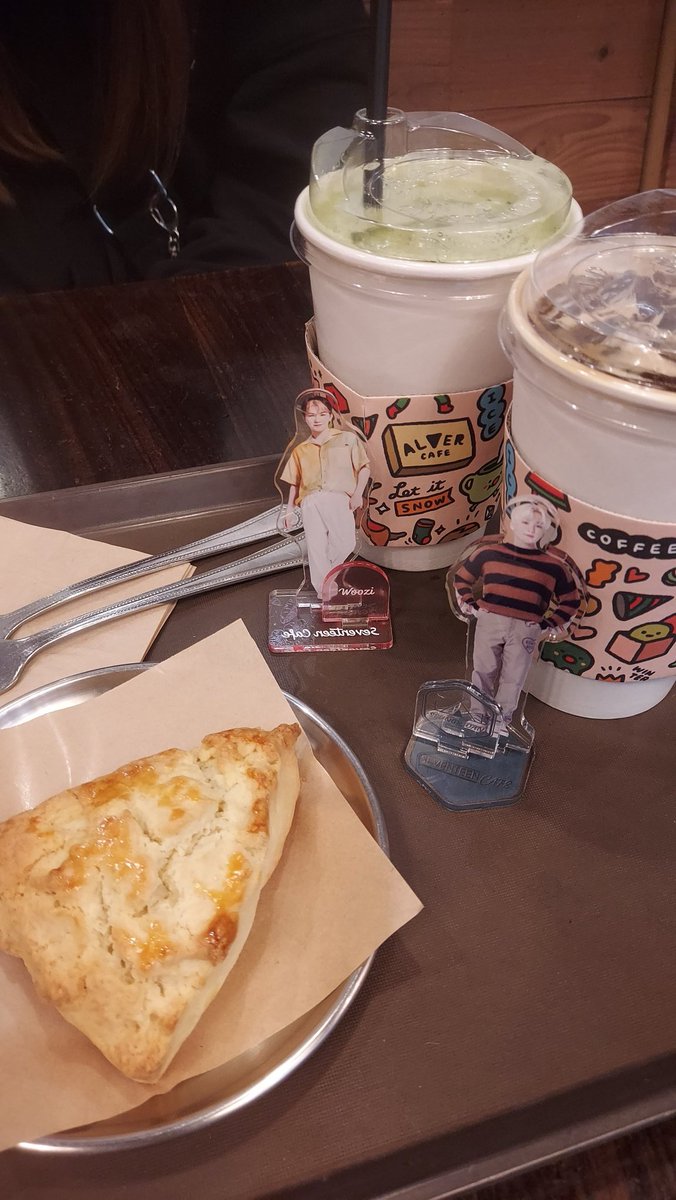 W7fiHP1ndgthDZB's tweet photo. セブチが撮影したカフェ☕🍀
ステキな空間でしたぁ💕
#SEVENTEEN
#세븐틴 #예쁘다 #Pretty_U https://t.co/xeq0FoO4ai
