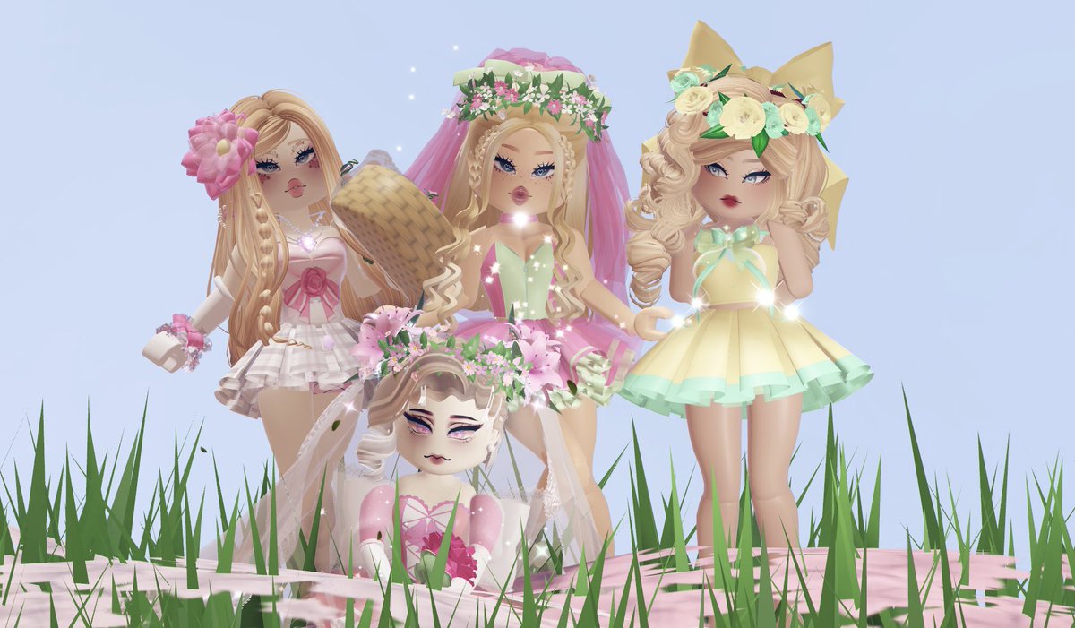 fviryashley's tweet photo. quick 30 #robux giveaway !

✧ follow me + @mhmsnd w/🔔
✧ like and rt

stay active 
#royalehigh https://t.co/TAp8YpOGlA