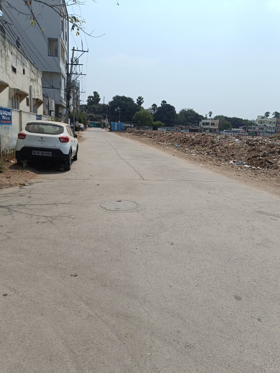 DyeeSwm's tweet photo. @KsbGovind @GHMCOnline @new The open plot is in land dispute, open plot is clearing every day. We will attach Local SAT to the residents. https://t.co/2ZRxHe7O0I