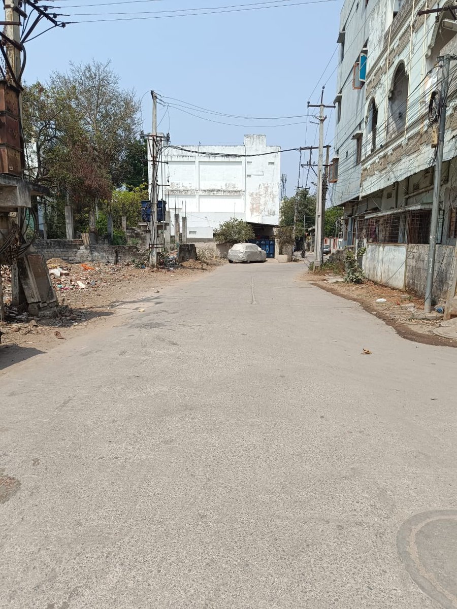 DyeeSwm's tweet photo. @KsbGovind @GHMCOnline @new The open plot is in land dispute, open plot is clearing every day. We will attach Local SAT to the residents. https://t.co/2ZRxHe7O0I
