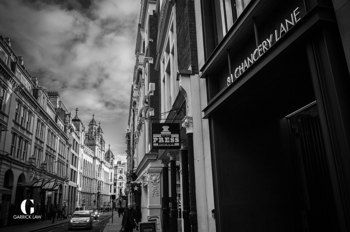 garricklawltd's tweet photo. 81 Chancery Lane, London WC2A 1DD, the home of Garrick Law.

https://t.co/FZltMMFnWe
.
.
#womeninlaw #law #garricklaw #81chancerylane #naritabahrakc https://t.co/s10TpKDk7y