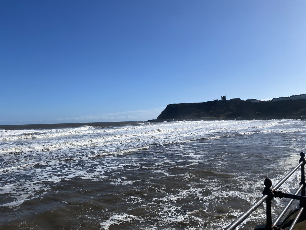 cotter_house's tweet photo. A perfect day for walking the bays and Marine Drive #Scarborough https://t.co/Y5l3tT8v55